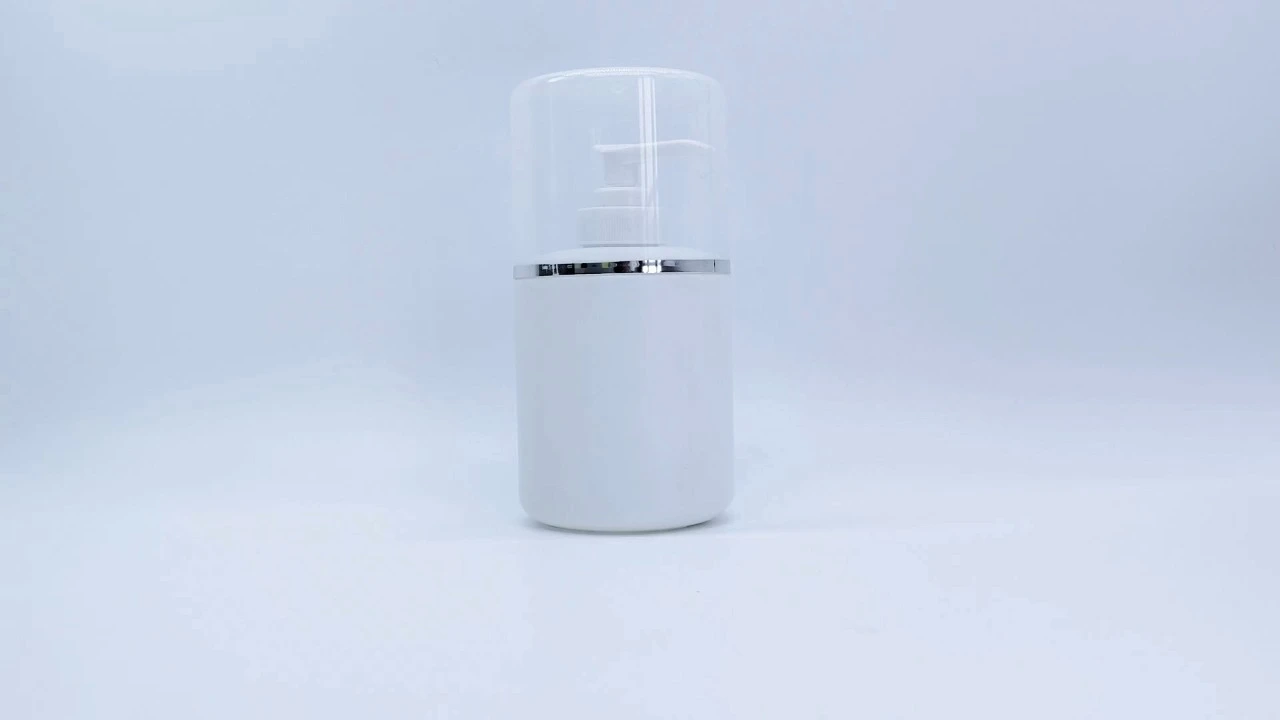 Glamorous 300ml white PP body lotion bottles with Lotion Pump and Cap 1