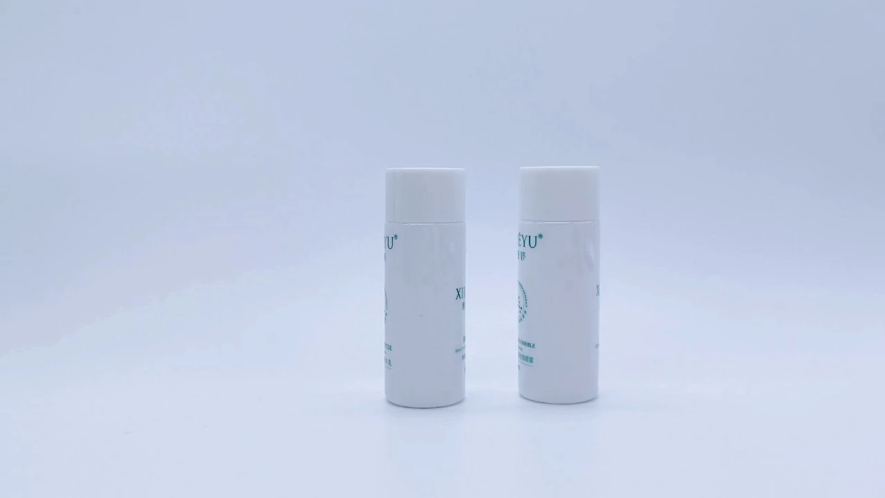 Glamorous 150ml white PE/PET lotion/toner bottles 1