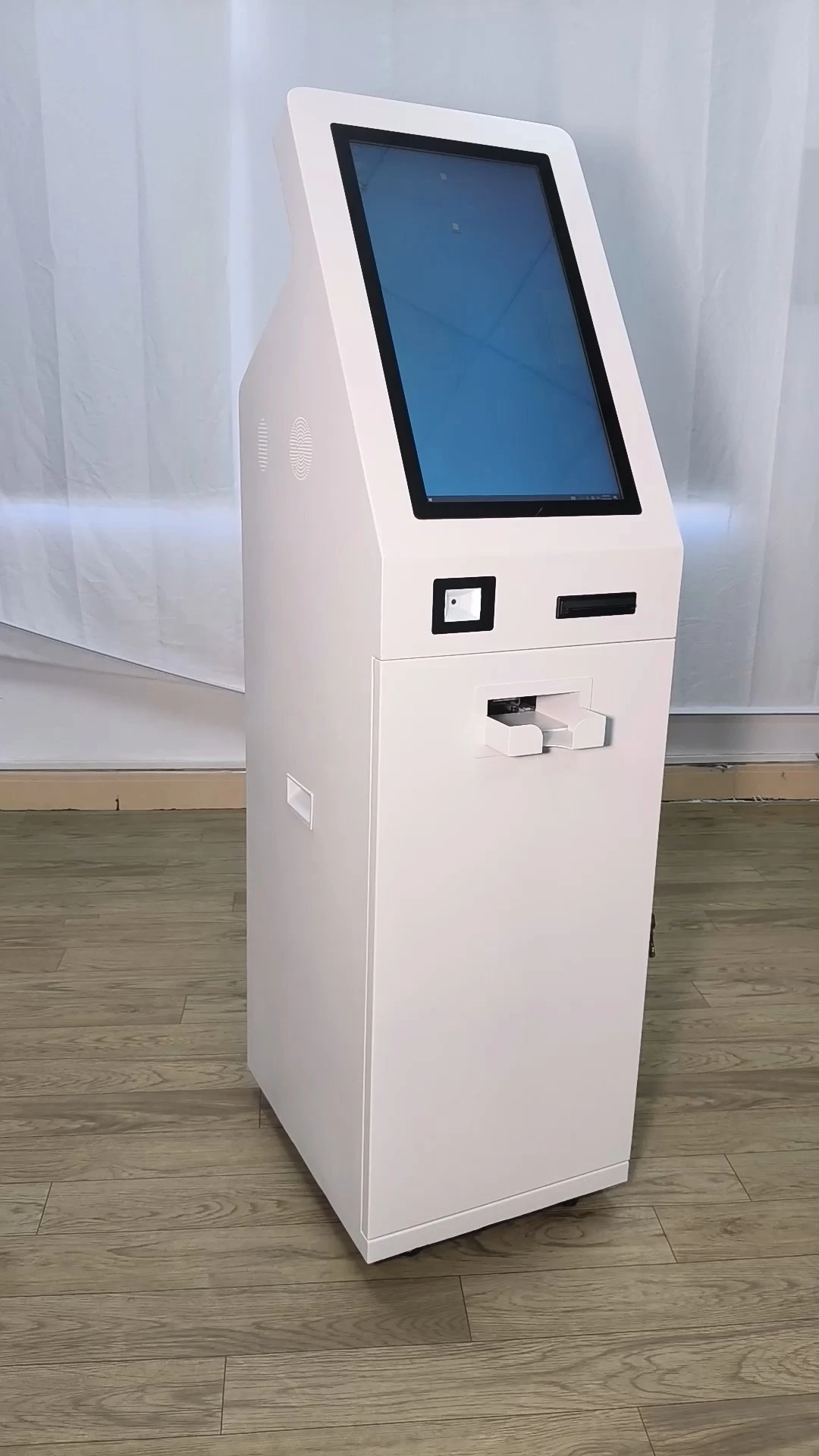 يوصى بالمتجر باستخدام آلة التذاكر الذكية للدفع النقدي ذاتية الخدمة التي تعمل باللمس مع كشك الخدمة الذاتية لطابعة التذاكر 1