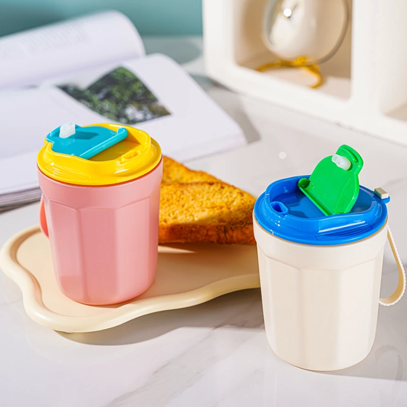 Kristalkleurig drinkglaswerk Glazen kopjes Soda Lime glazen koffiemok met kleurendeksel 400 ml 1