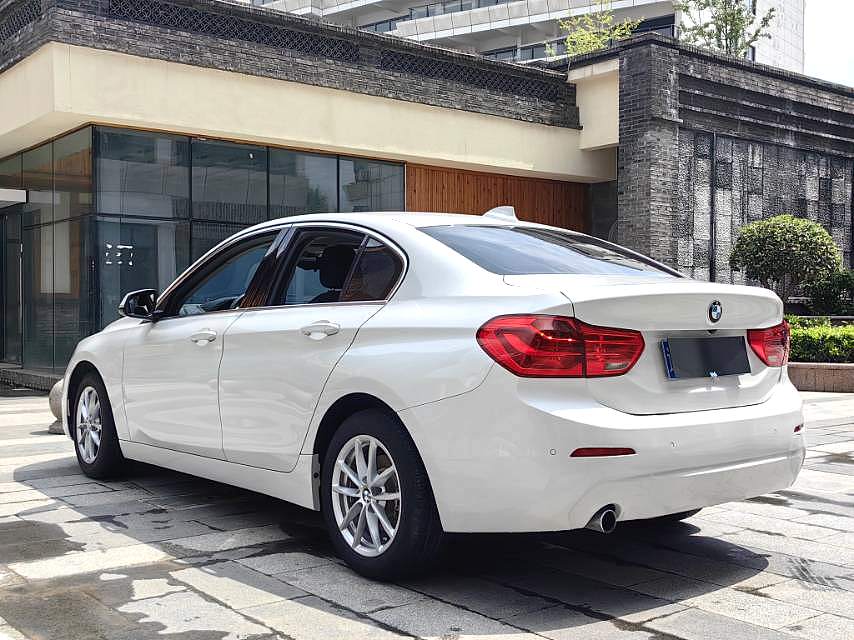 سيارة BMW 1 Series 2018 مع 118i 1.5T Fashion Edition سيدان تعمل بالبنزين، سيارة تعمل بالغاز/البنزين باليد اليسرى للسيارات المستعملة بأسعار رخيصة 4
