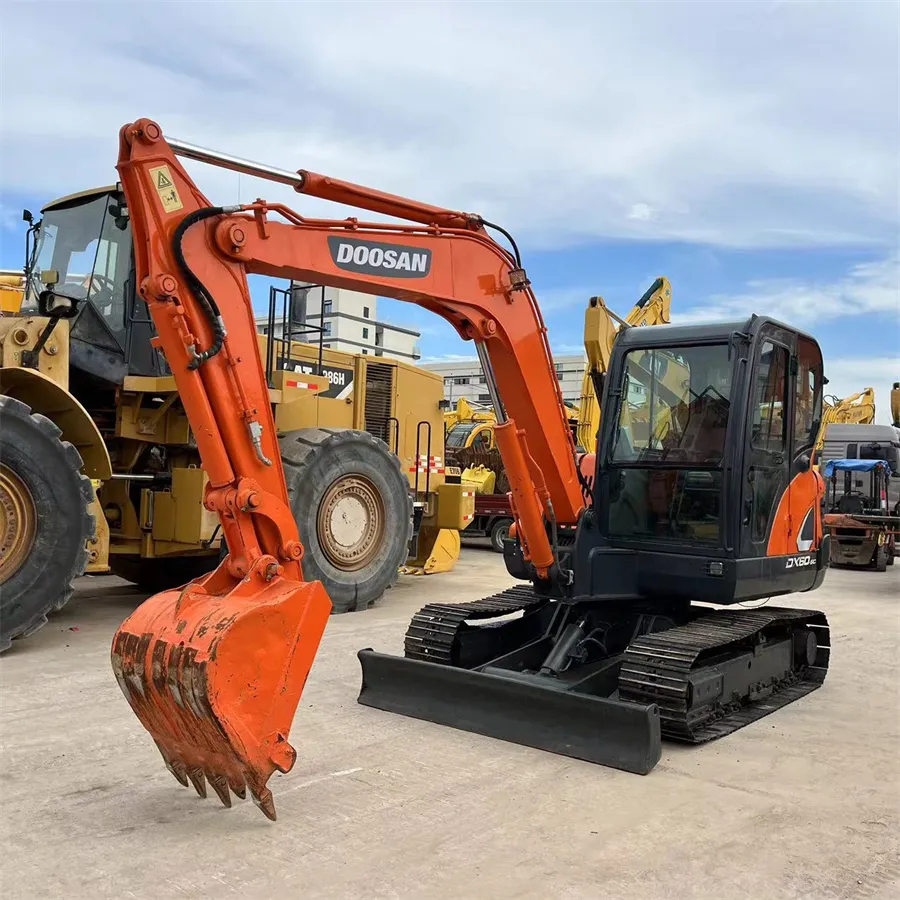 Used Track Excavators for Sale 5.85m*2.0m*2.57msupply 2