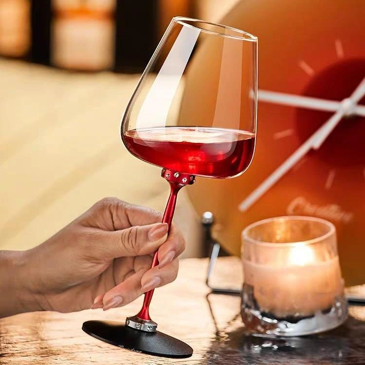 Regalos de lujo, cristalería, copa divertida giratoria, cristal de aluminio, vidrio por gravedad, copa de vino decantadora automática 1