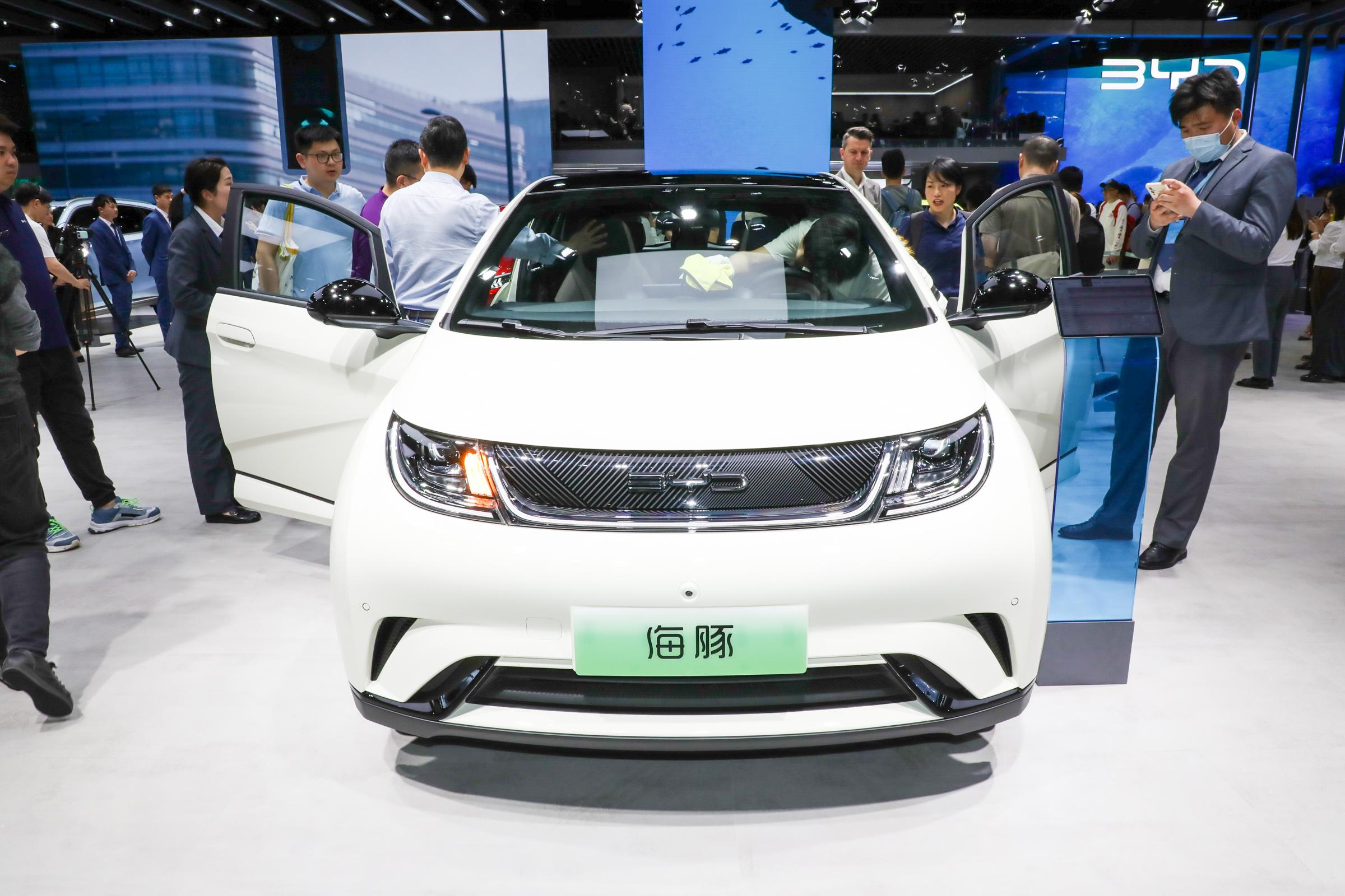 BYD Dolphin 2025 with Knight Edition 520KM New Energy Pure Electric 5 Seats Small SUV Ev Vehicles Electric for new car sale 6