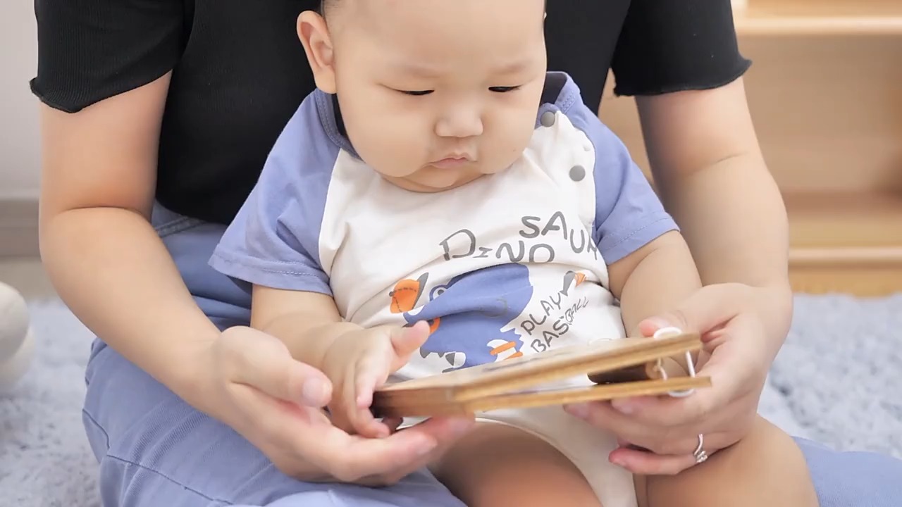 Montessori Wooden First Book – Sensory Learning for Tiny Hands