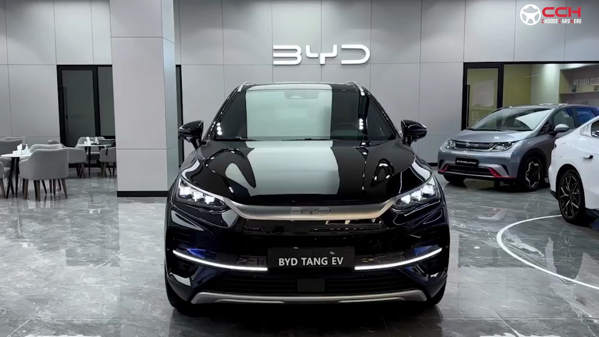 BYD Tang EV 2024 with Honor Edition 730KM Premium Pure Electric Car 2WD 5 דלתות 7 מושבים יד שמאל רכב אנרגיה חדש 245ps רכב שטח EV מהיר למכירה זולה 1