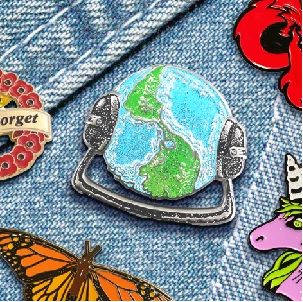 Maßgeschneiderte Anstecknadel aus weichem Emaille aus Metall, Pride Pins, Anstecknadel aus weichem Emaille aus schwarzem Metall mit Glitzer 1