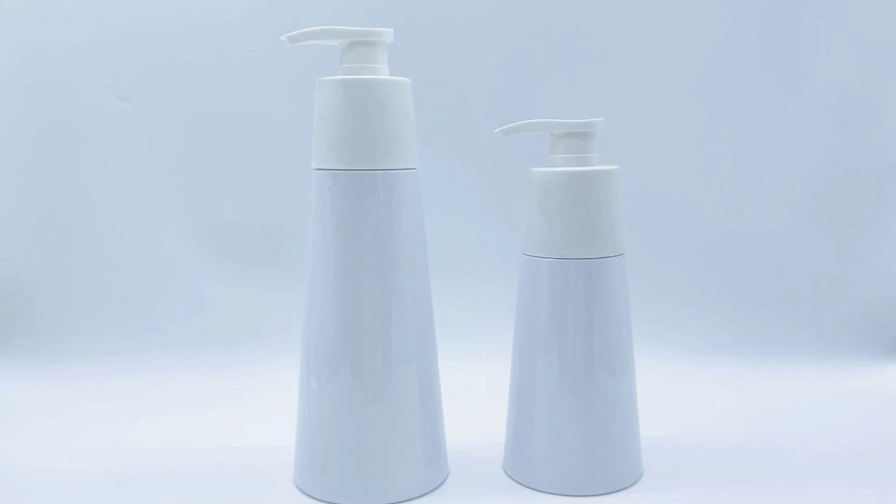 Envase glamoroso de loción corporal en PET blanco de 330 ml/500 ml para el cuidado de la piel. 1