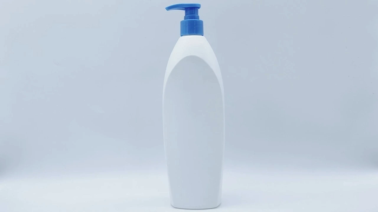 Glamorous 600ml white PE skin care packaging body lotion bottle 1