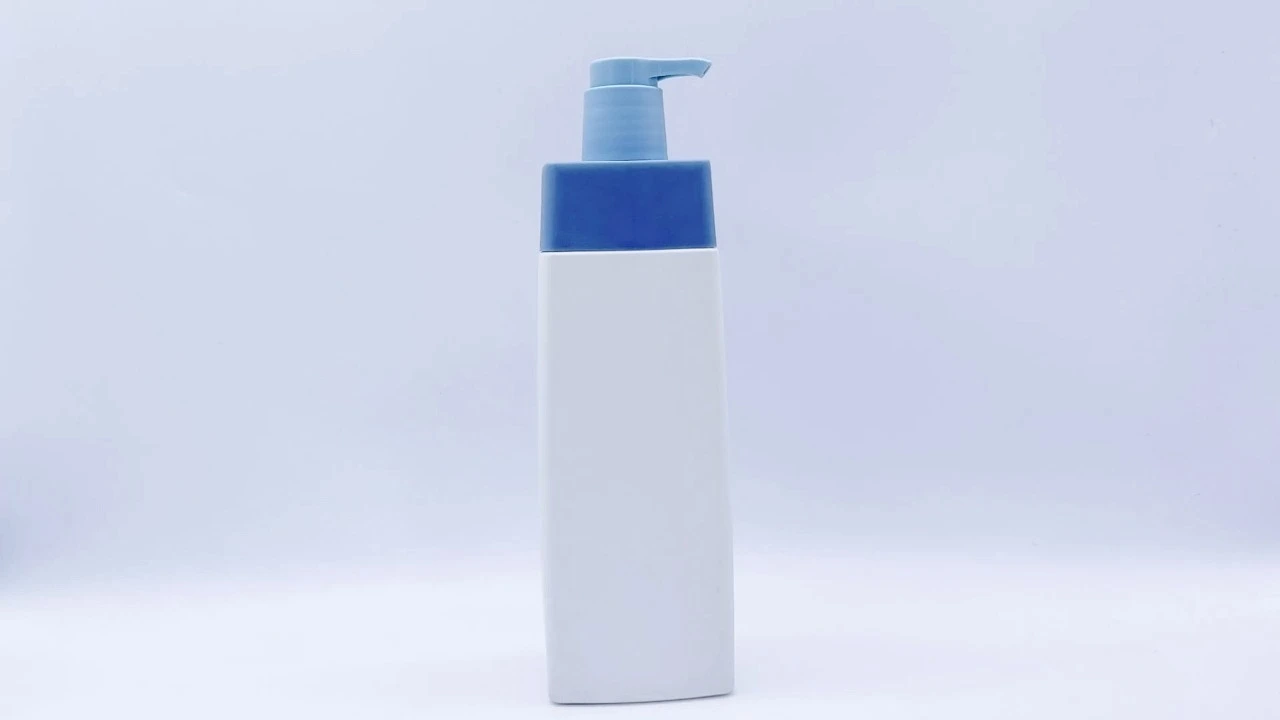Glamorous 500ml white PE skin care packaging body Lotion bottle1 1