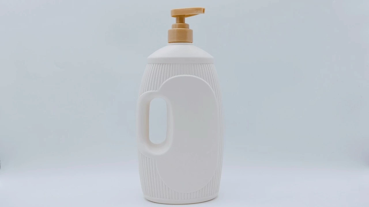 Glamorous 1050ml beige PE skin care packaging body Lotion bottle 1