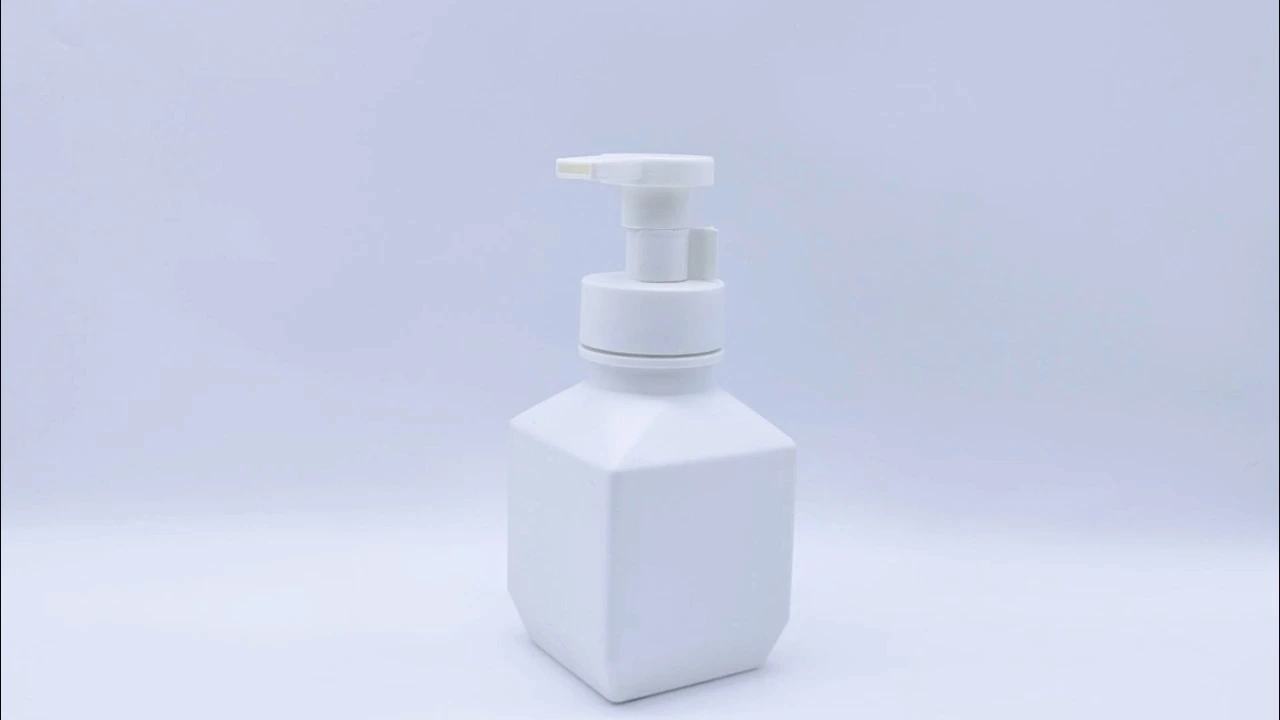 Glamorous 320ml white PE shampoo conditioner bottle for skin care packaging 1