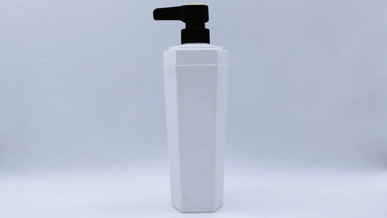 Glamorous 800ml white PE hexagonal cutting shampoo conditioner bottle for skin care packaging 1