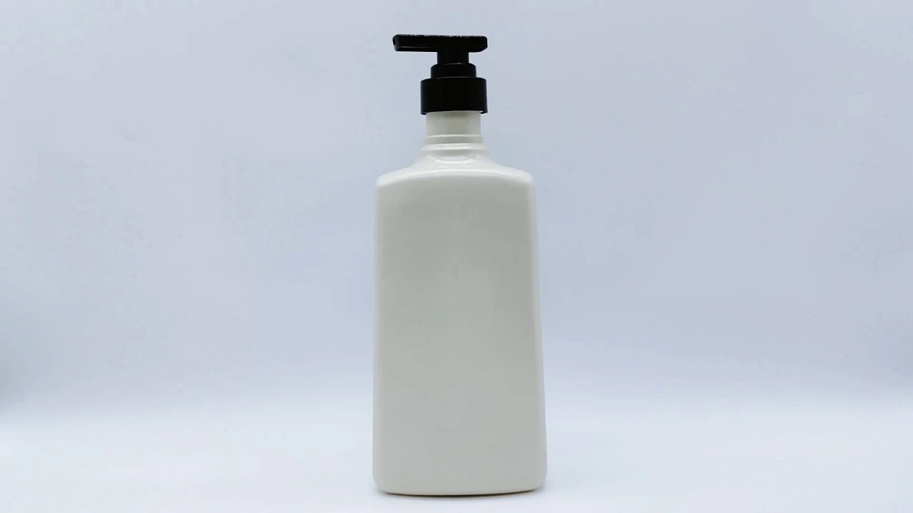 Glamorous off white PE shampoo conditioner bottle for skin care packaging 1