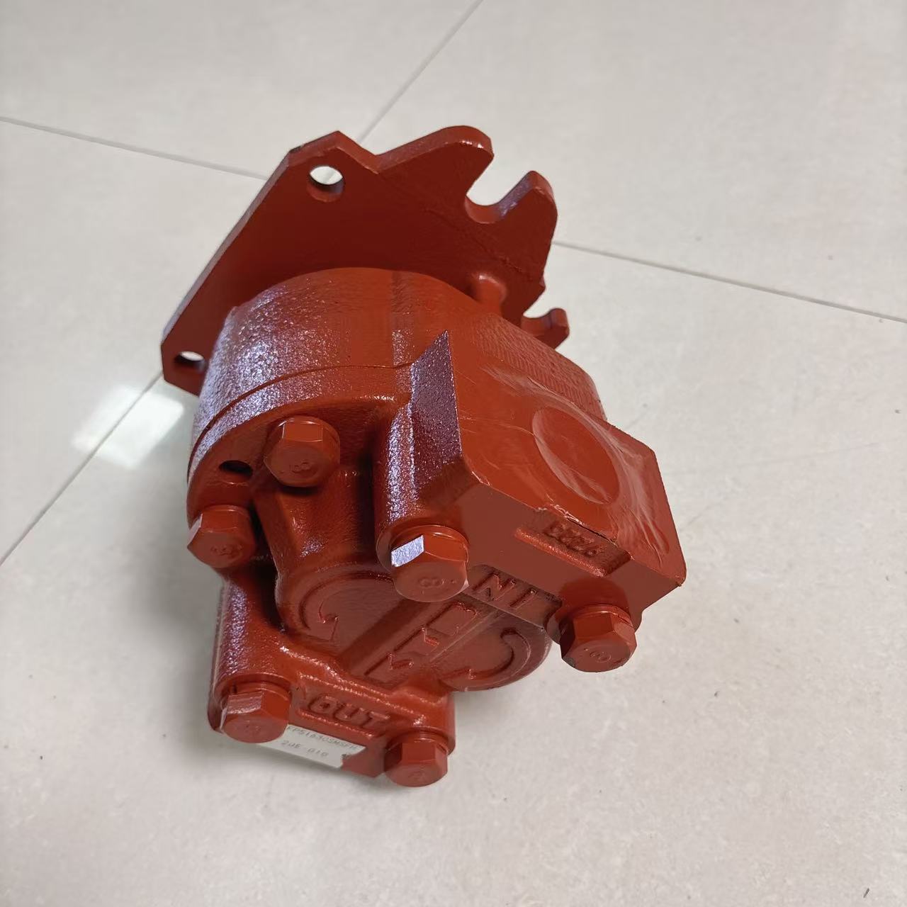 Pompa a ingranaggi KAYABA KFP4156CSMSF 20140-25536 per pompa principale TCM PALA GOMMATA LX70 3