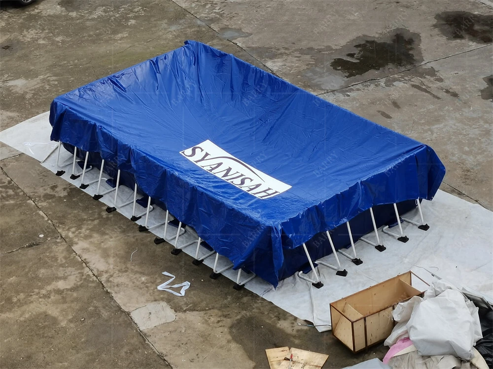 حمام سباحة صغير مؤطر للحديقة في الفناء الخلفي مع غطاء PVC 1
