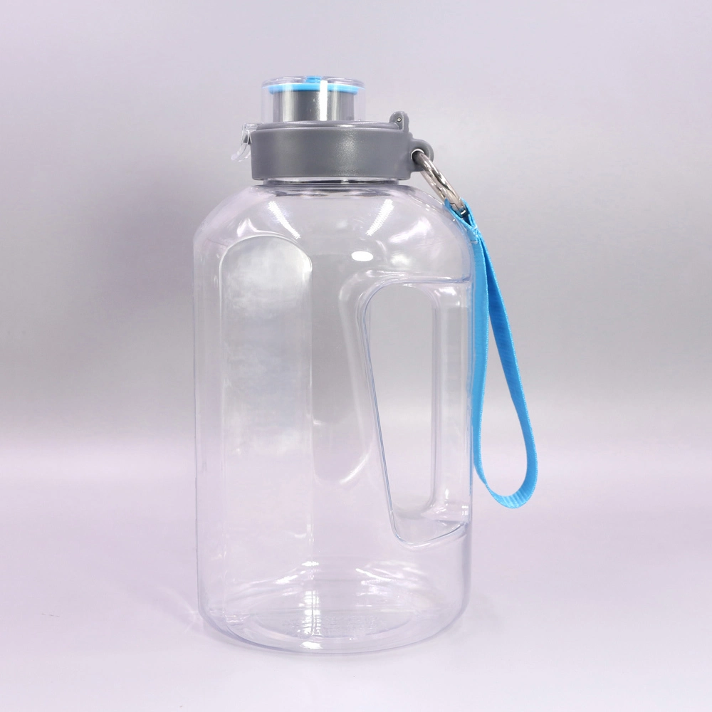 Carafe d'eau de sport personnalisée de grande capacité KingLine avec poignée et lanière pour l'extérieur 1