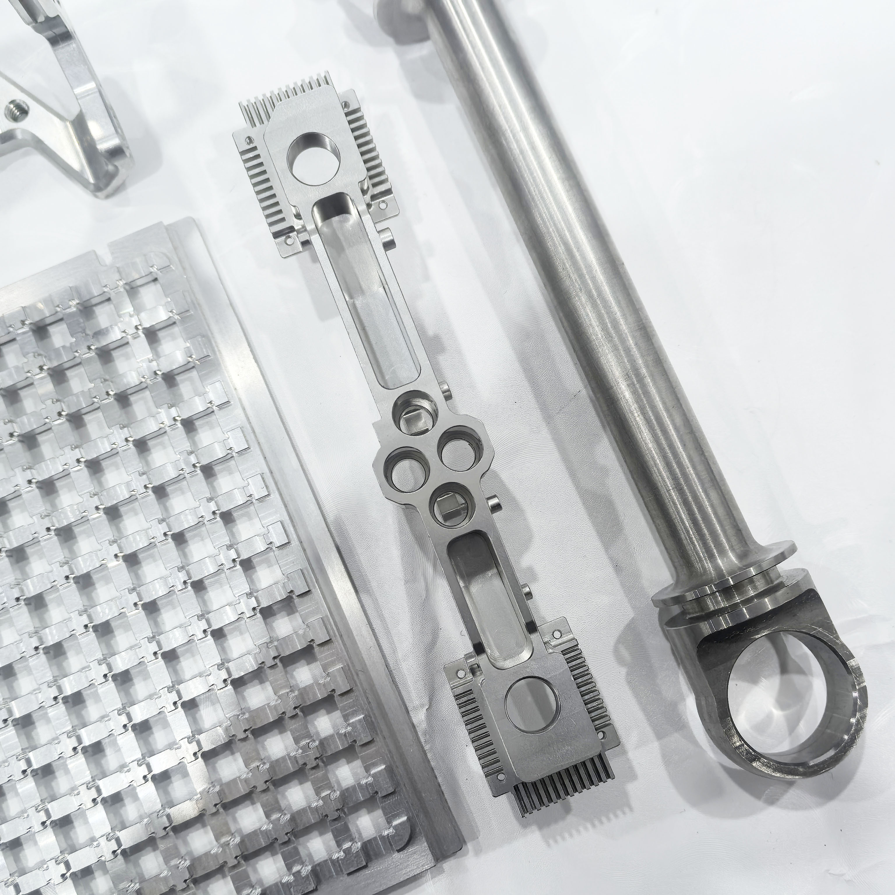 Custom CNC 5 Axis Machining, Turning, and Milling Parts: Precision Engineering for Complex Components 3
