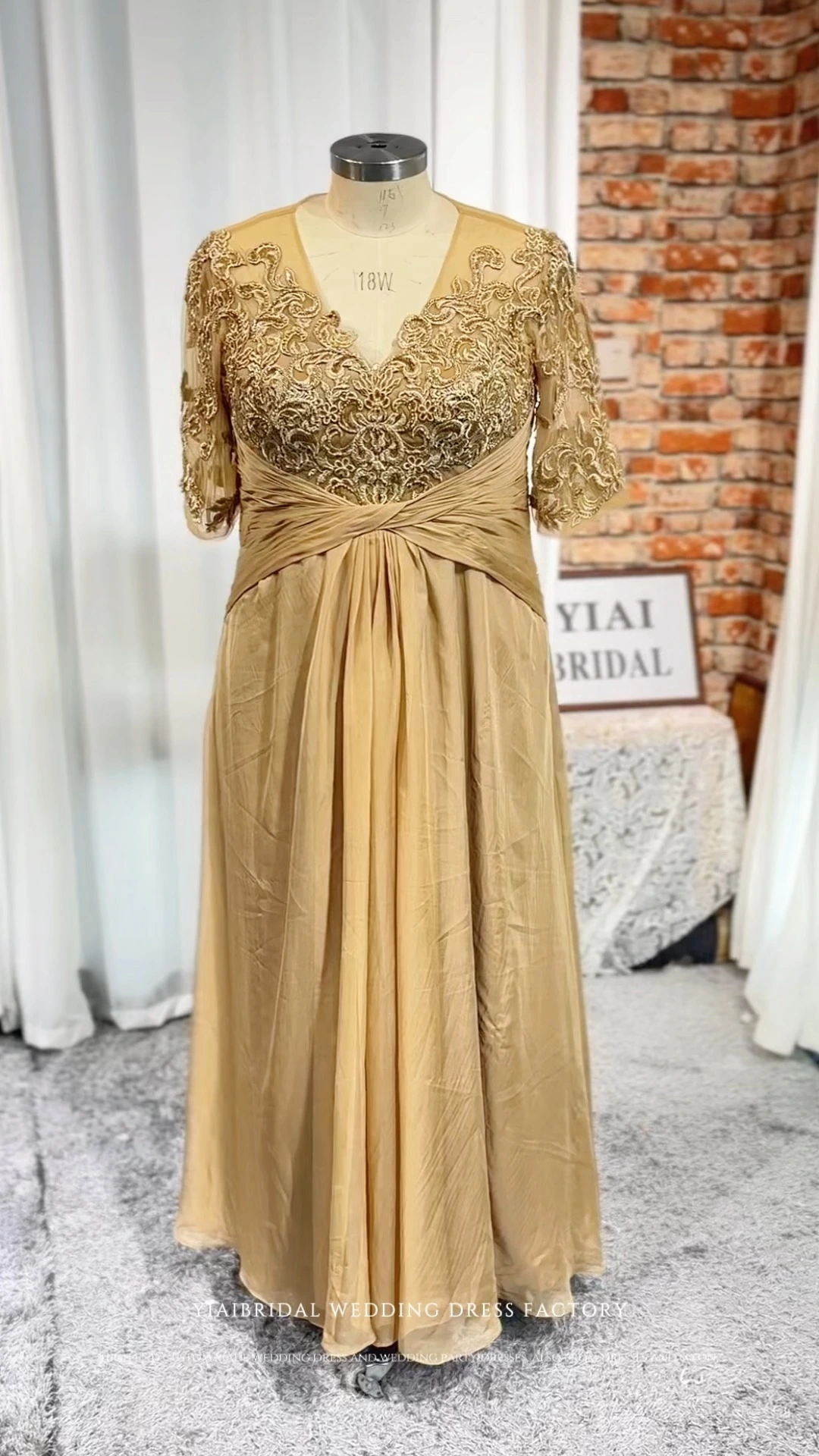 Women's Long Mother of The Bride Dresses With Half Sleeves RSE1017 V Neck Lace Chiffon Ruched Evening Formal Dress for Wedding 1