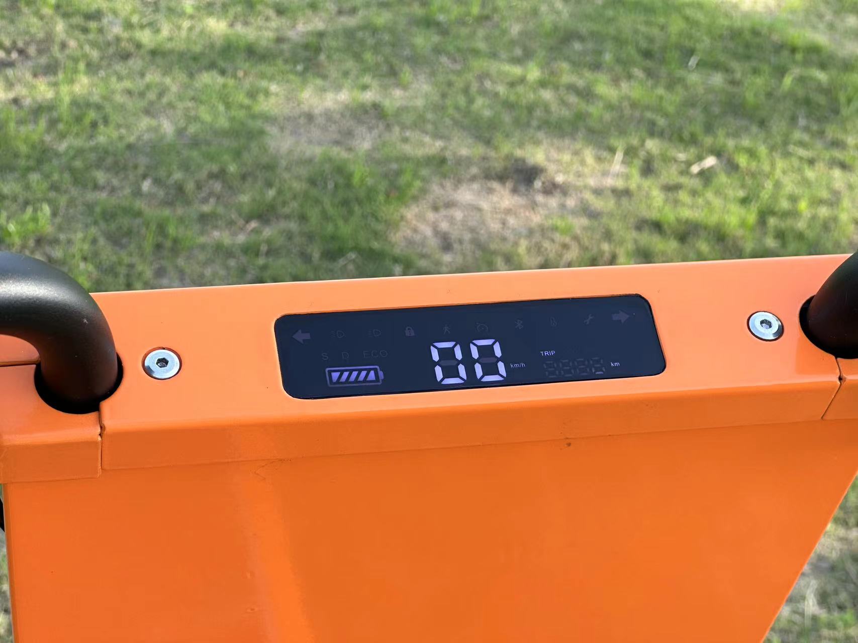 Eco-Friendly Ride18km/h Speed 35-70km Range 150kg Load Capacity Solar Electric Scooter 5