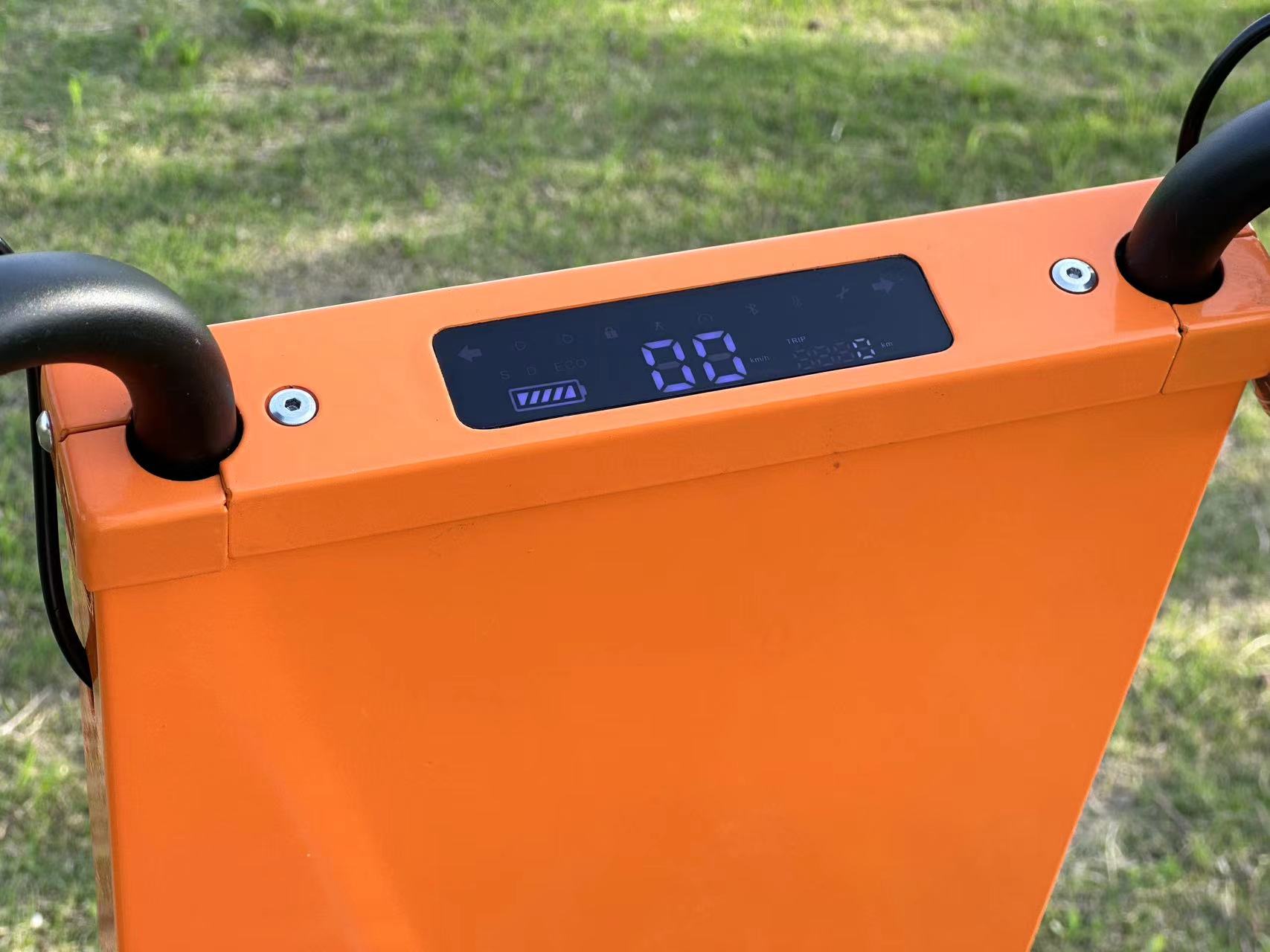 Eco-Friendly Ride18km/h Speed 35-70km Range 150kg Load Capacity Solar Electric Scooter 6