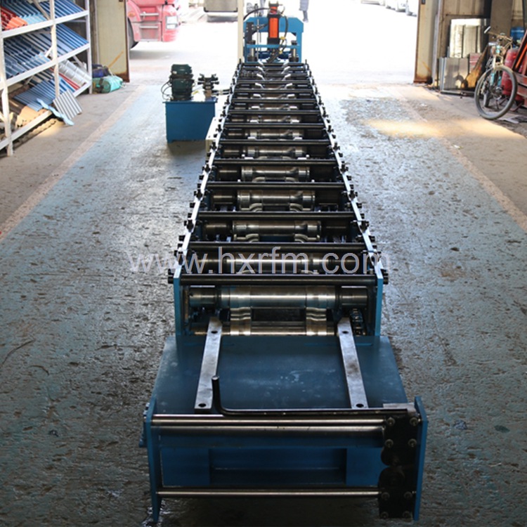 Máquina de fabricação de tampa de cume galvanizada
