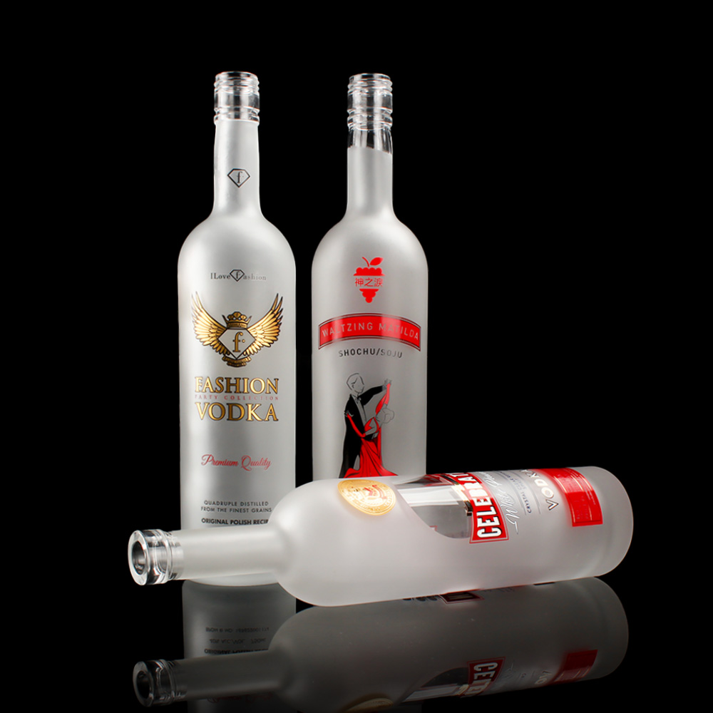 750ml e halikiloeng ea khalase ea vodka e nang le mekhabiso ea litefiso 2