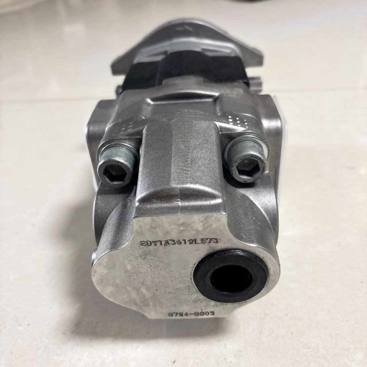 KYB Hydraulic Gear Pump SDY1A3612L573 92G71-00100 KFP51100CSMSL 3FD-60-21310 KFP5171-KP1011CBG 3
