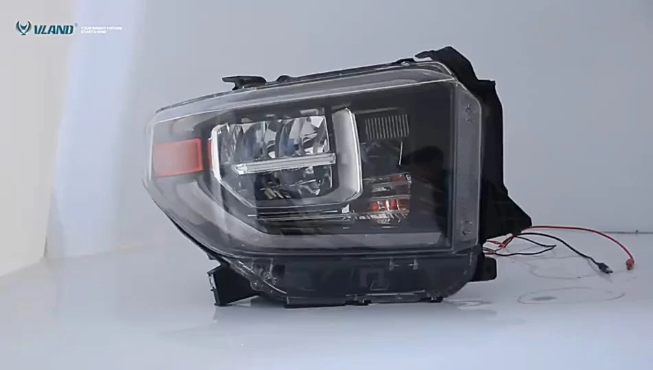 Conjunto de faros LED de automóvil para la lámpara frontal de Toyota Tundra 2014 1