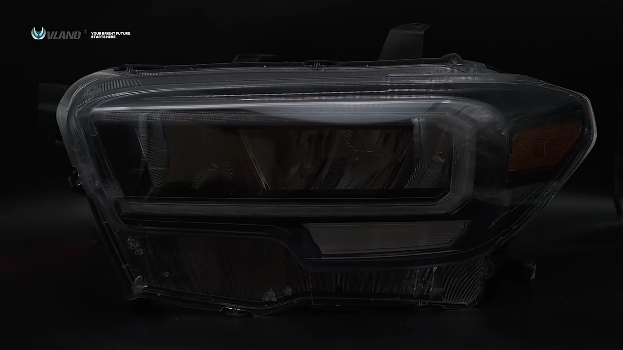 Car LED Headlight Assembly For Toyota Tacoma 2015-IN Front Lamp 1