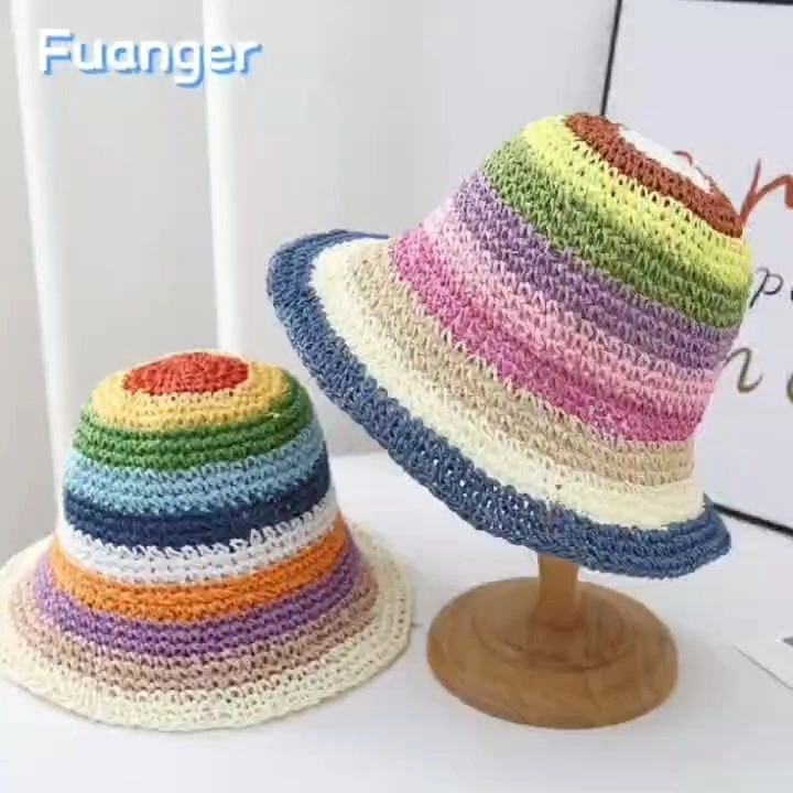 chapeau de seau coloré
