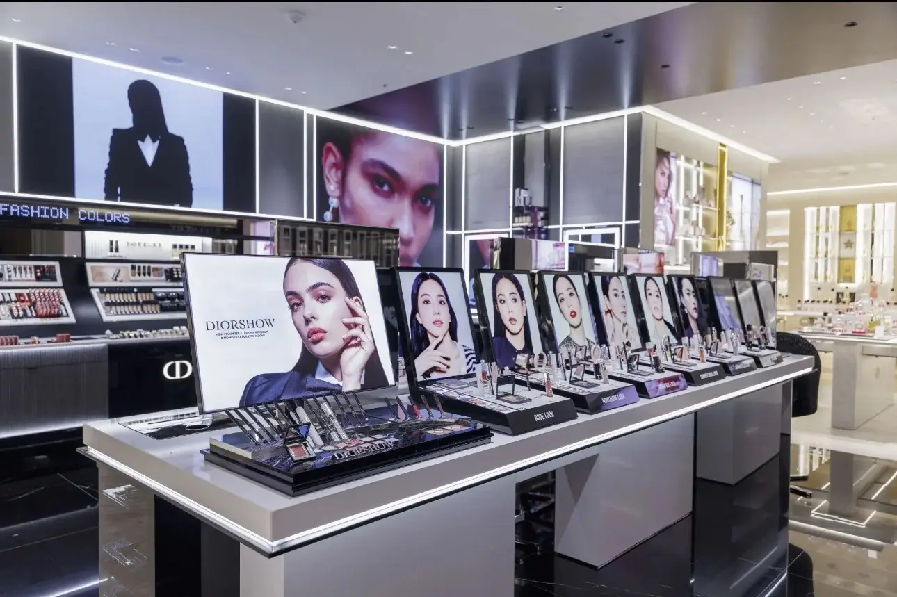 Professional Retail Displays 4