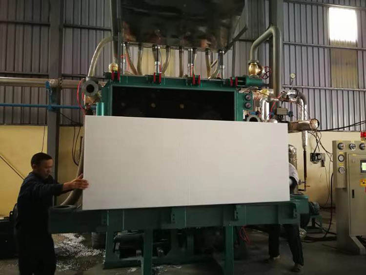 Máquina para fabricar láminas aislantes Thermocol ajustables 5