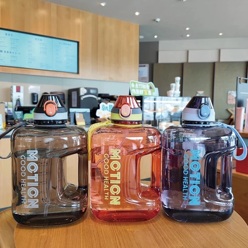 KingLine grande bouteille d&39;eau colorée avec logo personnalisé et cordon en silicone pour les voyages 1