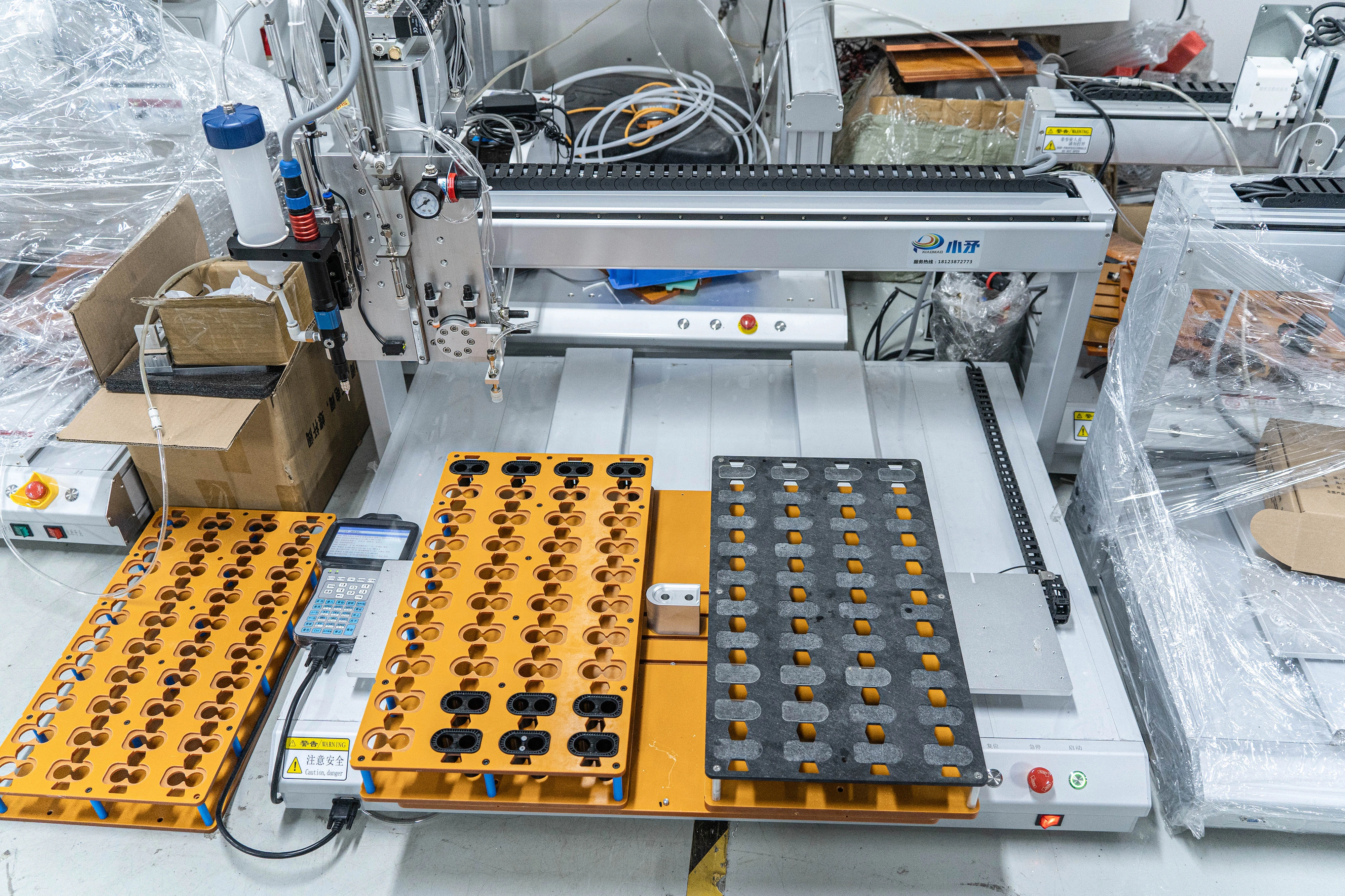 Cnc Glue Dispenser Machine by Xiaomao Machine 3