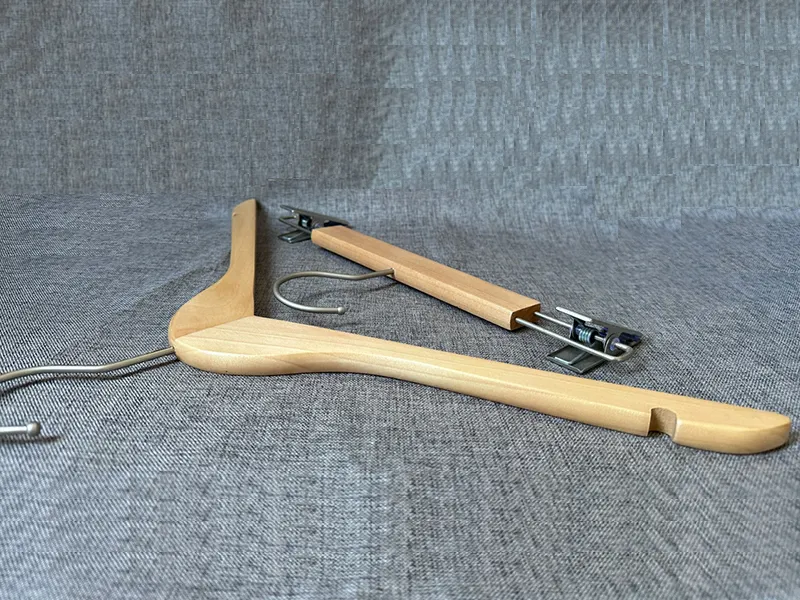 Hangers Wholesale by Air Or Sea Wholesale - LEEVANS 5