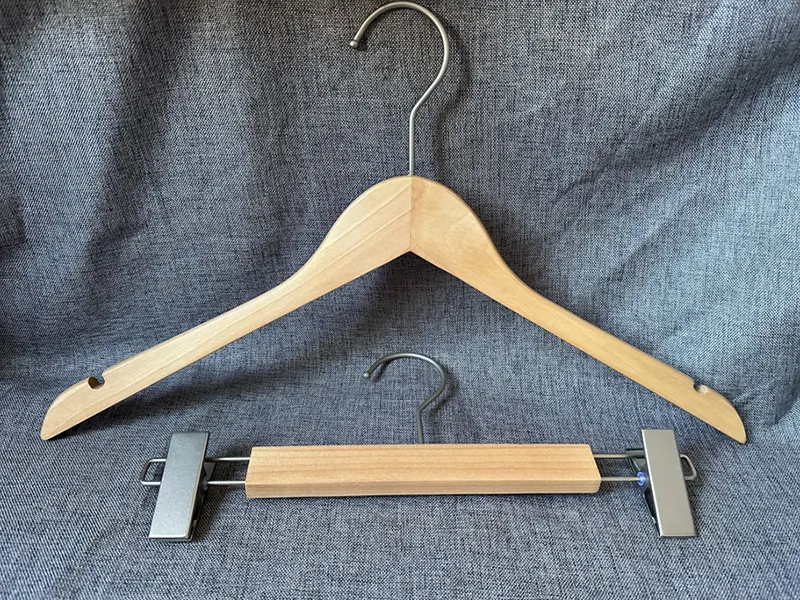 Hangers Wholesale by Air Or Sea Wholesale - LEEVANS 3