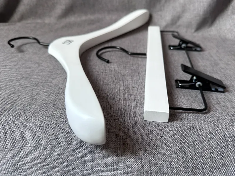 White Wooden Hangers Wholesale Matt White Painted by LEEVANS 6