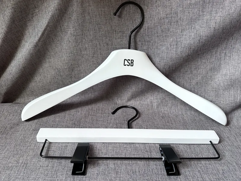 White Wooden Hangers Wholesale Matt White Painted by LEEVANS 2
