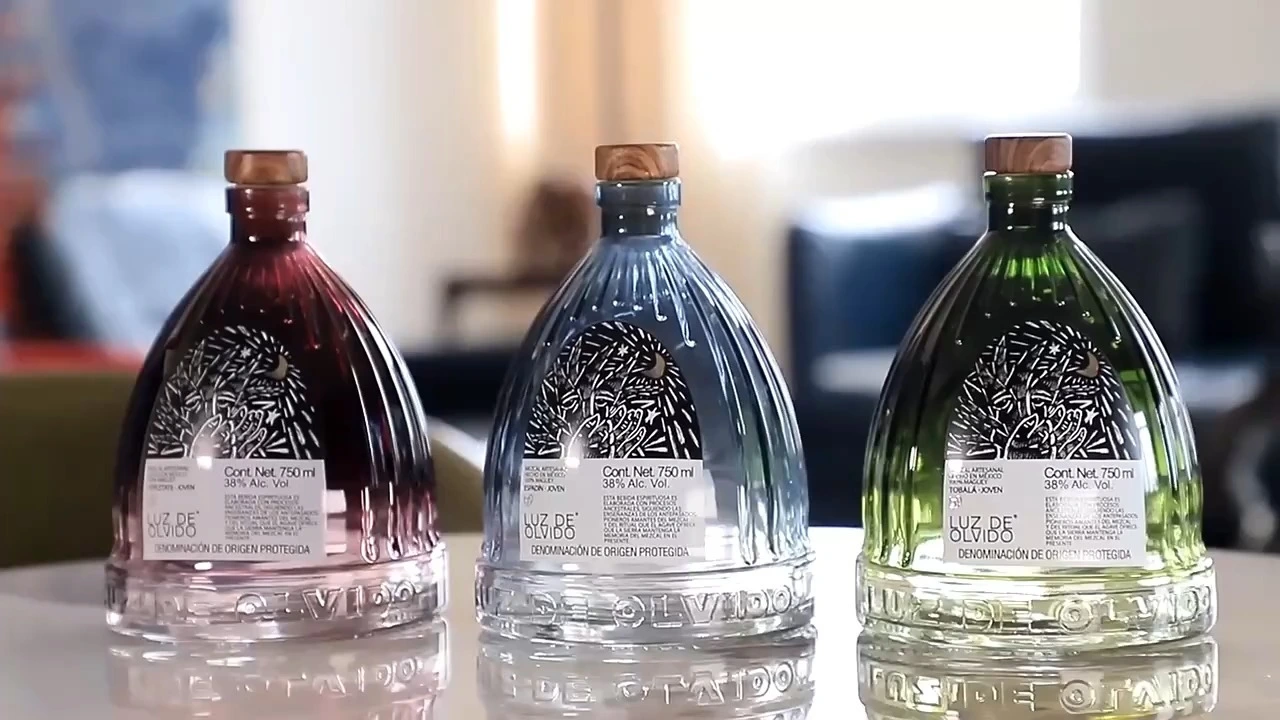 750ml whisky botlolo ea khalase e nang le tšepe ea tšepe 1