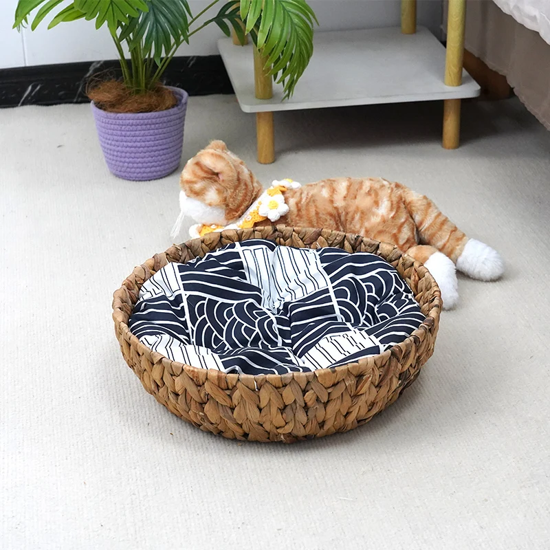 Cattail Grass Cat Bed，With a Soft Cushion，Suitable for All Seasons，Simple-style Straw-woven Cat Bed 1
