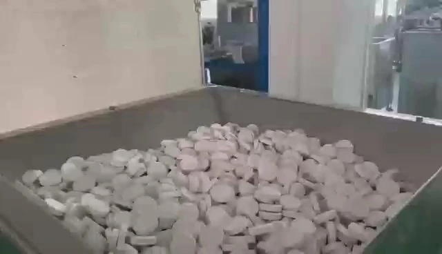 Vitamin C tablet tube loading machine 1