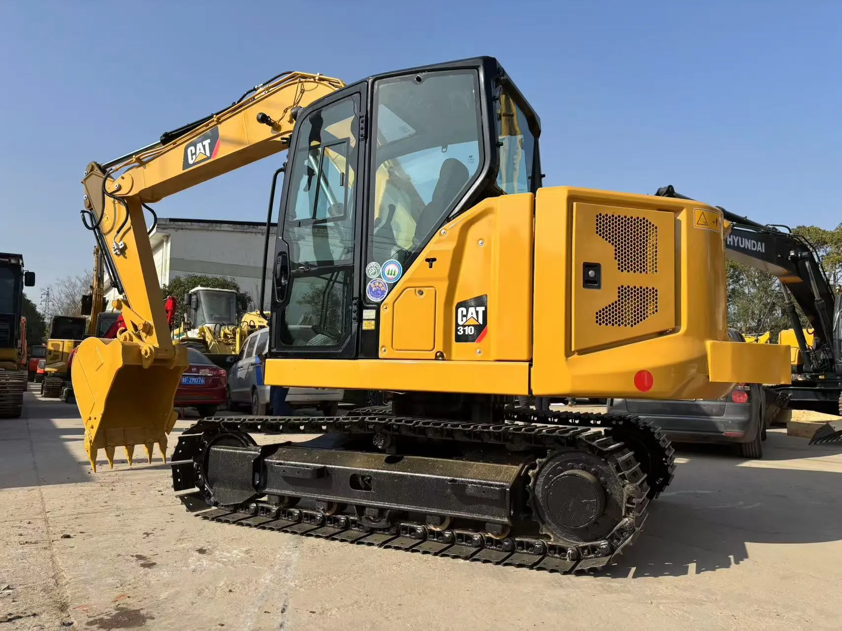 Used Caterpillar 310 track exscavator for sale 1