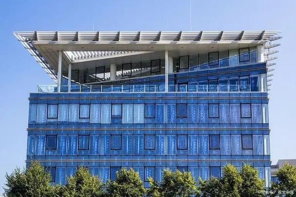 Modern Design Prefabricated Multi-Storey Steel Structure Building for Office Apartment Hotel Construction 1