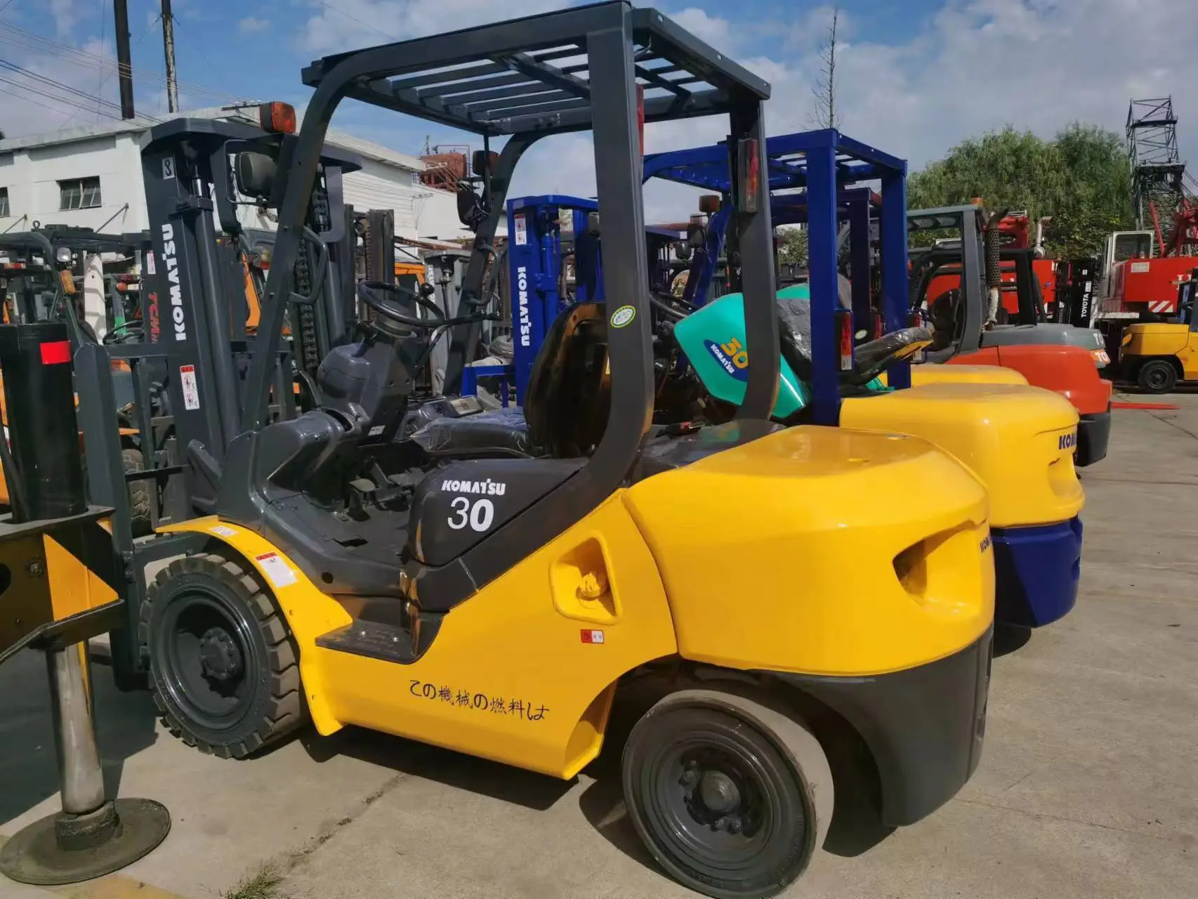 Hot Sale Komatsu Original Japan Forklift Truck3 Ton Used Diesel Fd30 Fd80 Fd50 Forklift For Sale 1