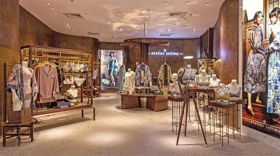 Glass Store Display Case LUXE Showcases by LUXE Showcases 4