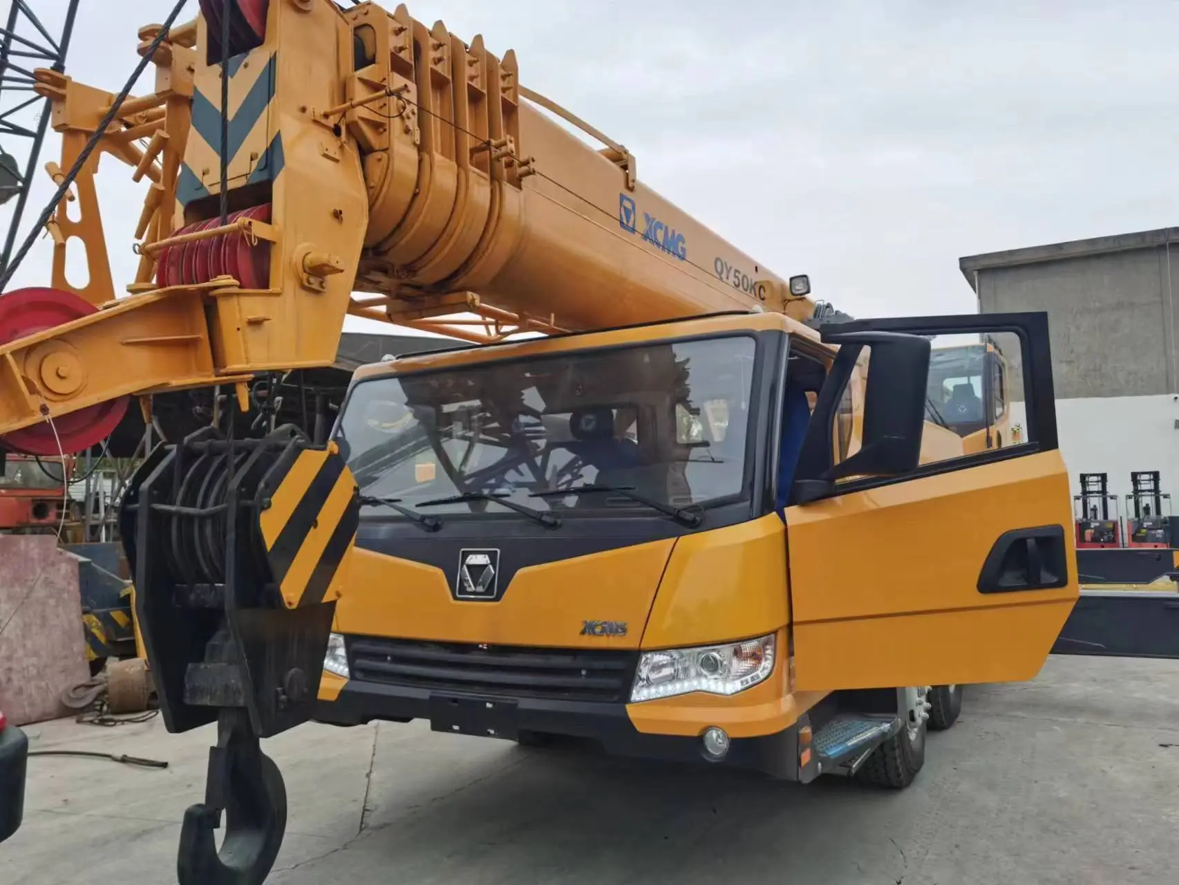 Used Truck Crane 50ton 55ton Second hand Xcmg for sale 1