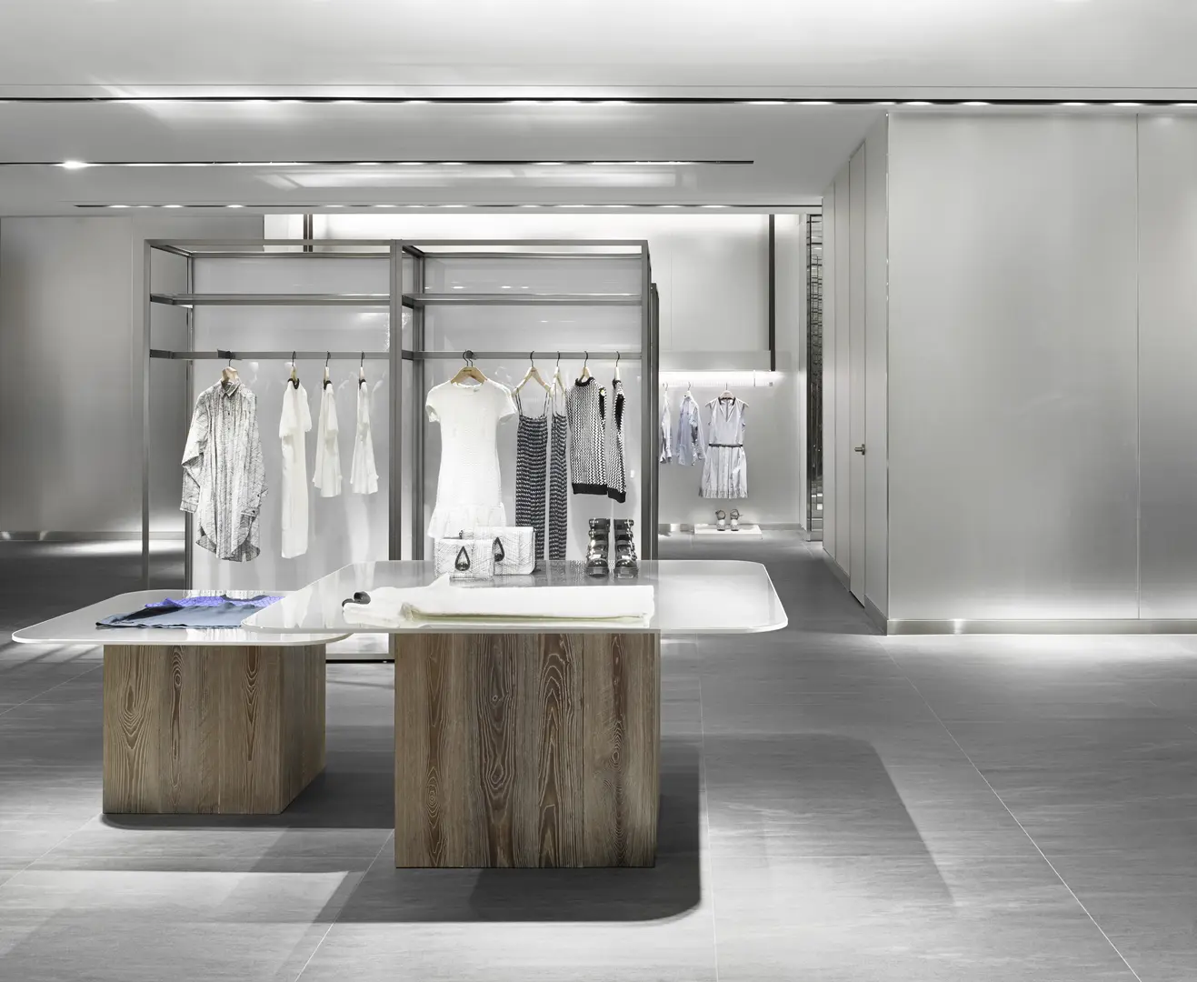 Store Fixture Showcase 1.Free Design; 2.Value-added Services(provided Free Solution Concept); 3.Installation Instruction; 4. Take Measurements; 5. Professional After-sale Service - - LUXE Showcases 3