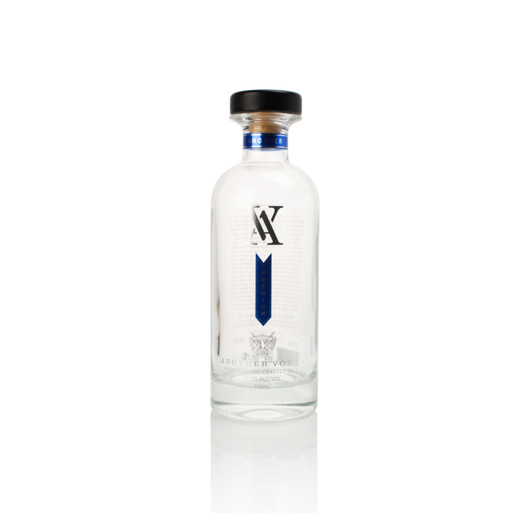 750ml Round-shape Vodka Bottle with Cork Finish 1