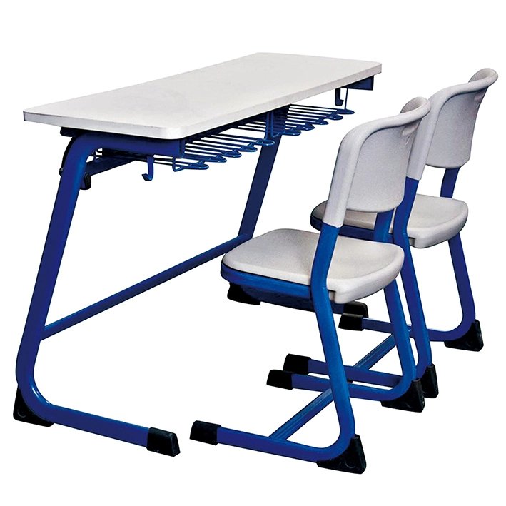 Écoles à double classe de classe et jeu de chaises 1